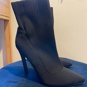 NWOT Ego Shoes Knit Skinny Heel Sock Boots Black 7